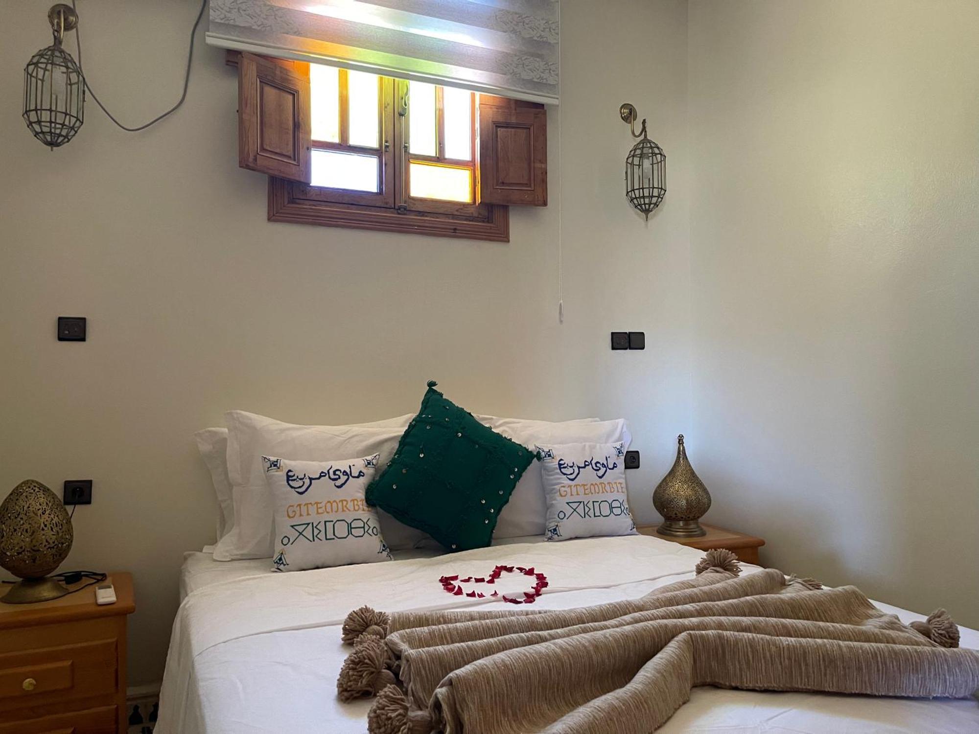 Gite Marbie Maison Rurale, Une Experience Naturelle Unique, Au Coeur Du Moyen Atlas, Maroc Kasba Tibouda المظهر الخارجي الصورة